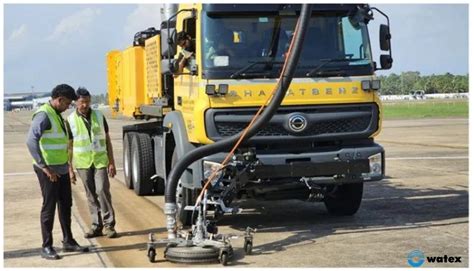 airport runway rubber removal vehicles - water blasting machine