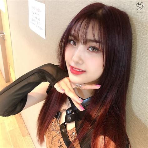 AISHA EVERGLOW - Aisha dari EVERGLOW akan Absen dari Tur Mendatang Grup