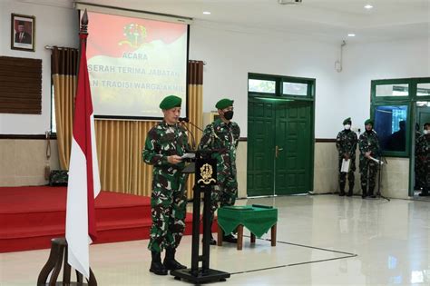 akademi militer surabaya