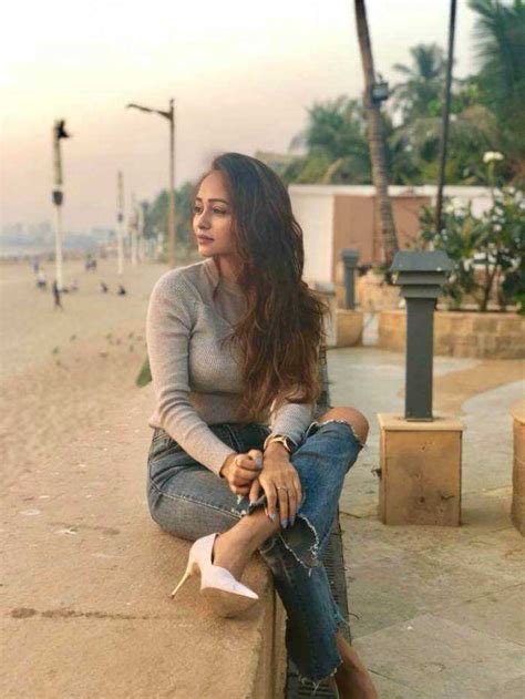 akriti singh biography template