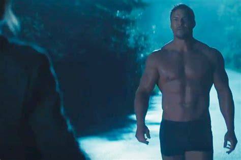 alan ritchson nude