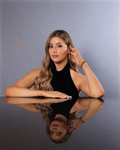 alessandra miller nude