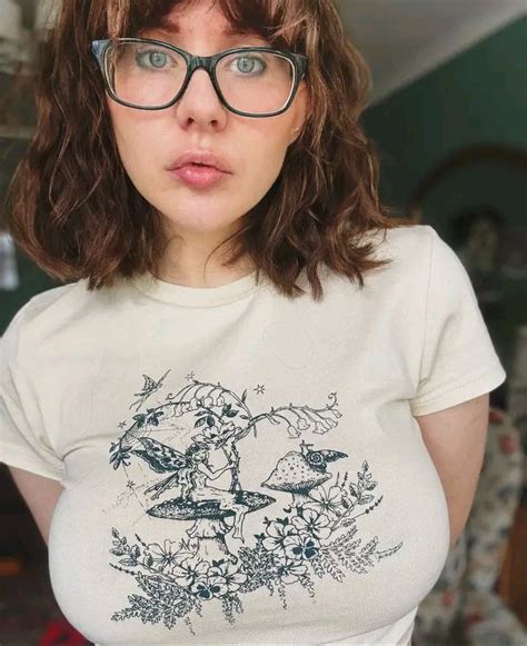 alicewinterhold nude