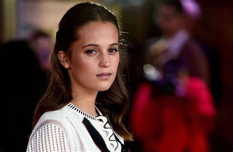 alicia vikander nude scene