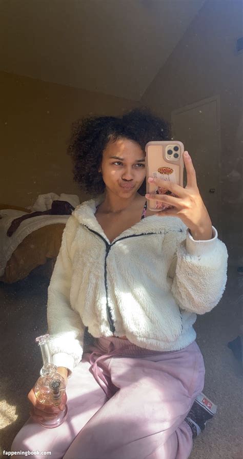 alinaxrose OnlyFans leaked content