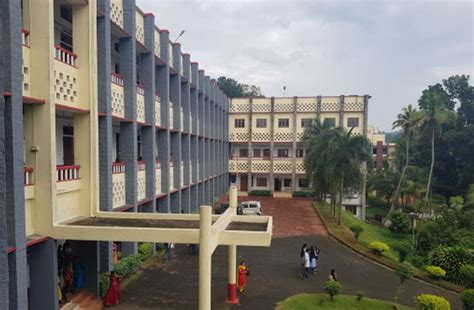 Alphonsa College Pala