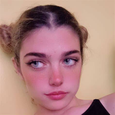 alyssaball nude