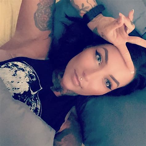 alyssadoesntboost onlyfans