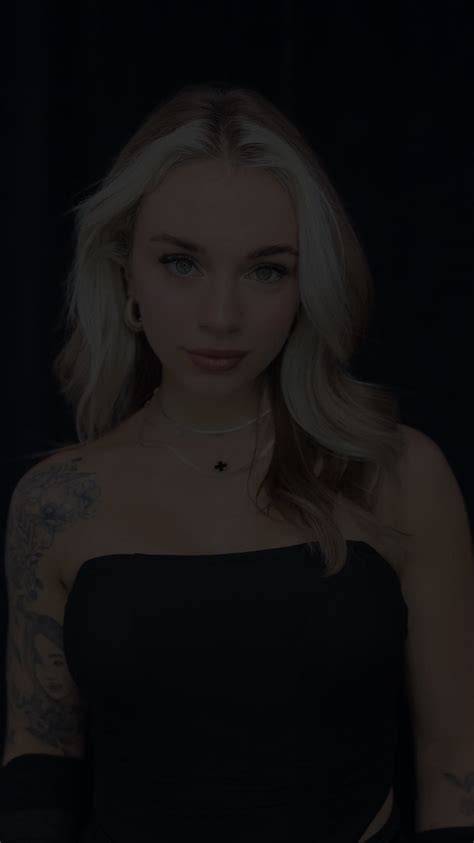 am andaaax nude