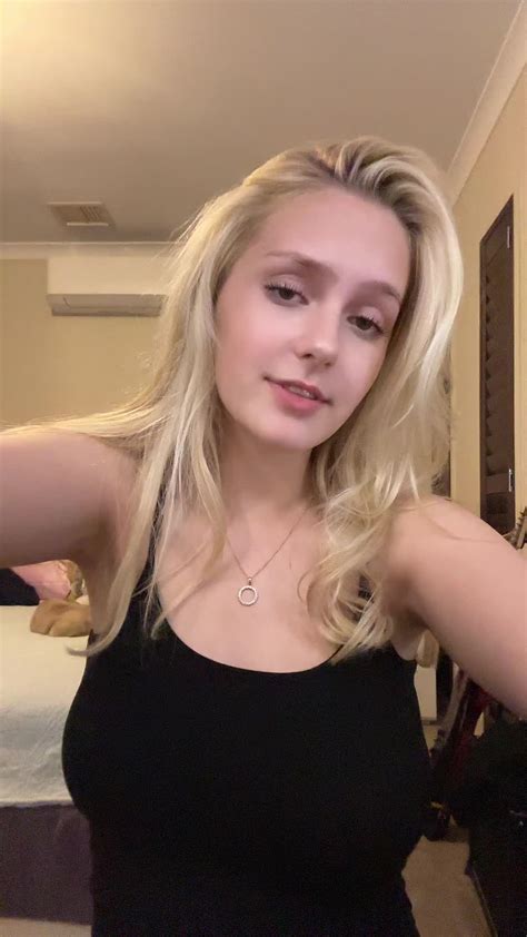 ambsjadie nude