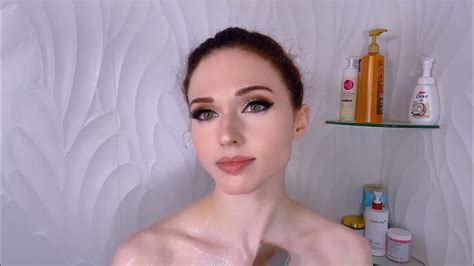 Amouranth showering
