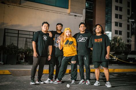 android 18 band live biography