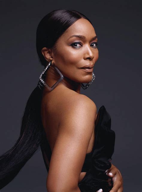 Angela Bassett Ig