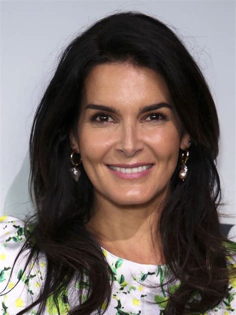angie harmon nip2