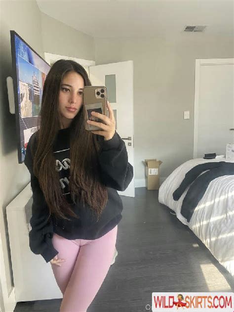 Angie Varona Hot