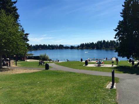 angle lake washington