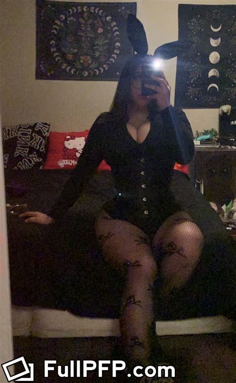 anitacashh OnlyFans leaked content