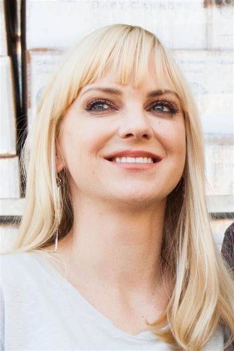 anna faris nude