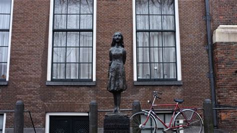 Anne Frank Emigrates To Amsterdam A New Life Anne Frank Time Line - Anne Frank Time Line
