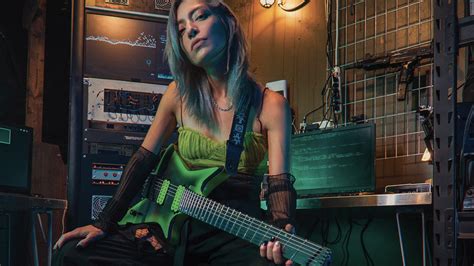 annie shred nude