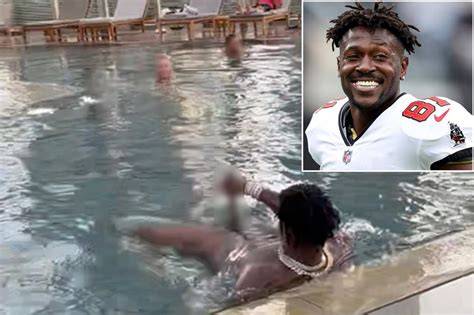 antonio brown nude