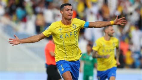 APA AGAMA RONALDO - Pegang Dua Kalimat Syahadat, Ronaldo Jadi Mualaf?