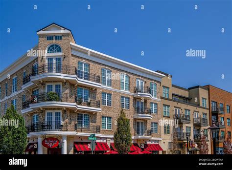 Apple store in nterior of The Mall at University Town Center in Sarasota  Florida Stock Photo - Alamy