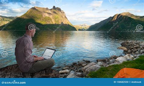 arbeta under semester