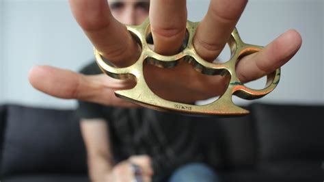 are brass knuckles dangerous