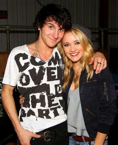 are emily osment and mitchel musso dating in real life