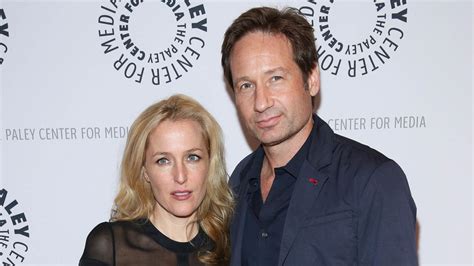 are gillian anderson and david duchovny dating?