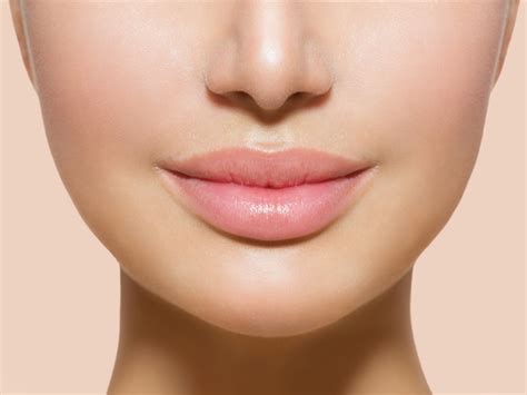 are thin lips a turn off color pictures