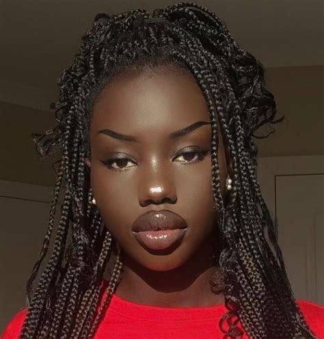 are thin lips attractive like dark skin hair