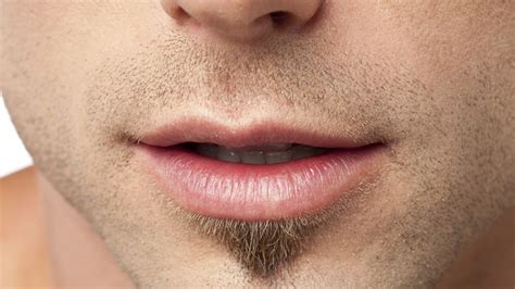 are thin lips attractive on guys hair
