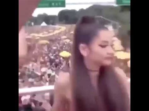 Ariana twerking
