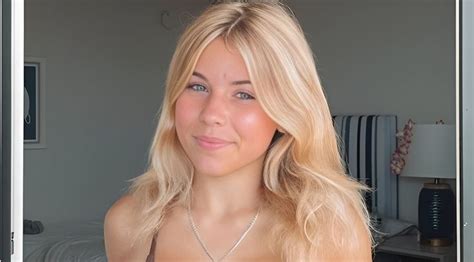 ariana white nude