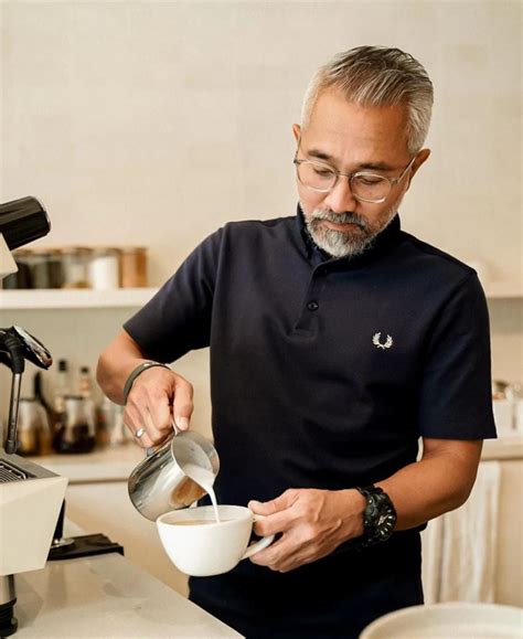 arif dirgantara | Khng qun Indonesia tng cng sc mnh