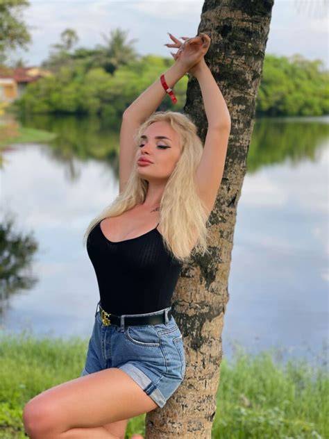 arina sl asmr onlyfans