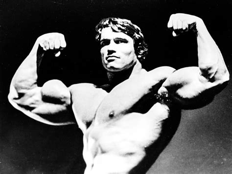 Arnold Schwarzenegger Pose