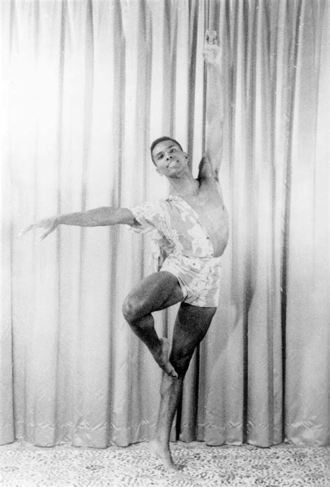 arthur mitchell biography