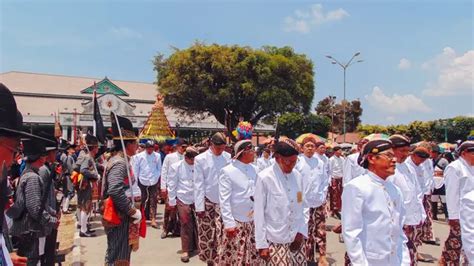 ARTI KAMPLENGAN 🎉 ARTI KAMPLENGAN : 01-35 nglamunjalan2 - Gothic Metal 666