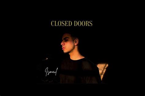 arti lagu closed doors