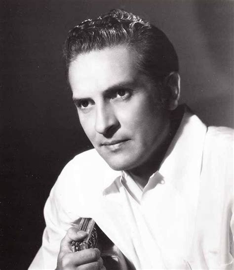 arturo de cordova biography examples