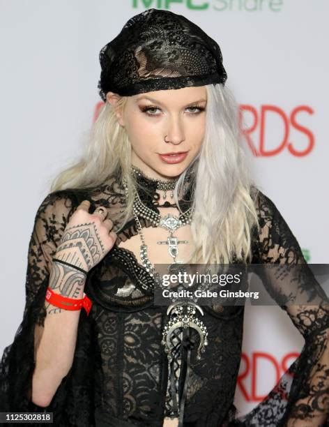 arya fae onlyfans