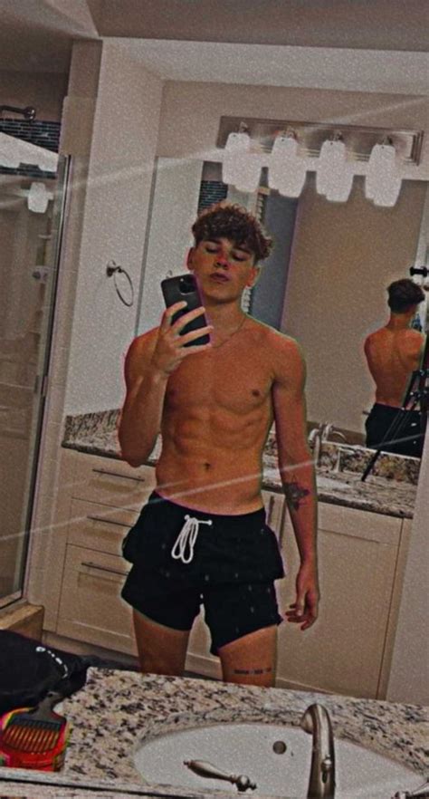 ashton wright OnlyFans leaked content