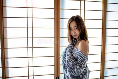 asian babes nude