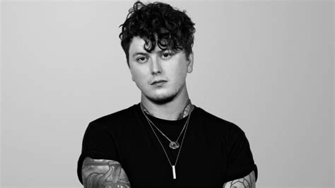 asking alexandria ben bruce biography review