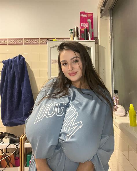 astarbabyxo OnlyFans leaked content