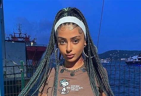 asya nude