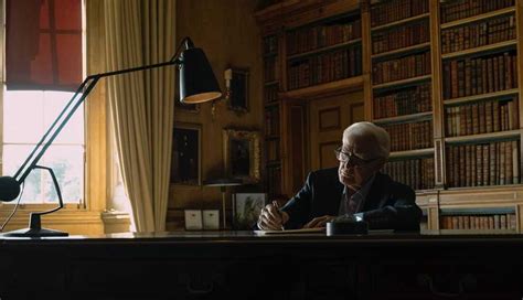 Author John Le